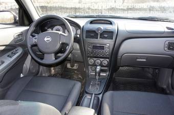 2010 Nissan Almera Classic Pictures