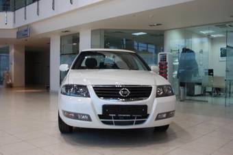2011 Nissan Almera Classic Pictures