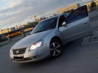 2002 Nissan Altima Photos