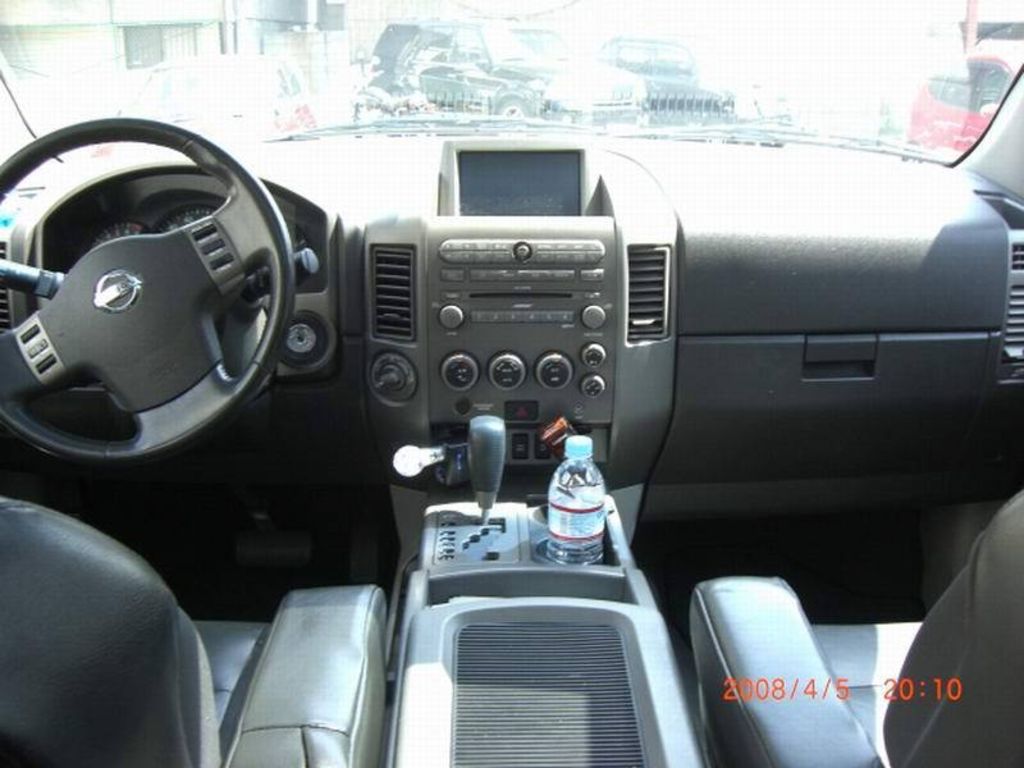 2004 Nissan Armada
