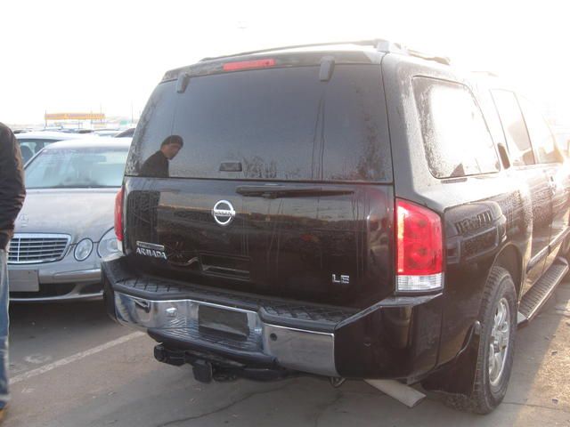 2004 Nissan Armada