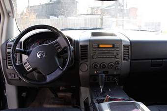 2004 Nissan Armada Photos