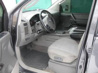 2004 Nissan Armada Pictures