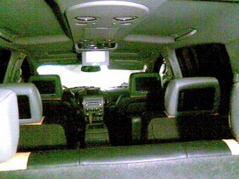 2004 Nissan Armada Pictures