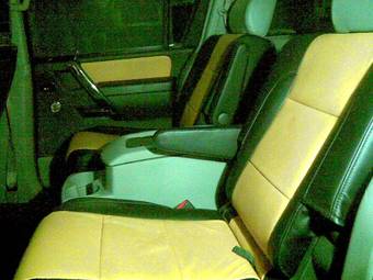 2004 Nissan Armada Images