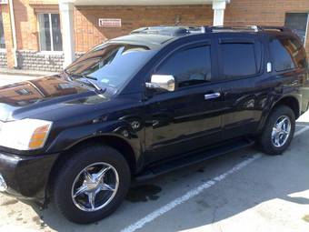 2004 Nissan Armada Photos