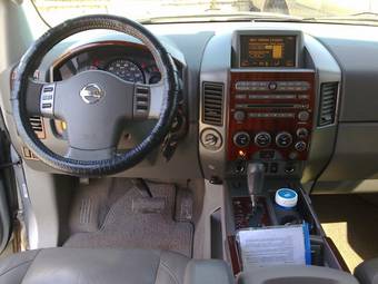 2004 Nissan Armada Pics