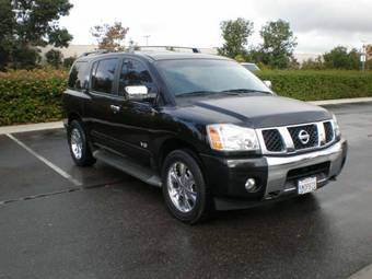 2004 Nissan Armada Photos