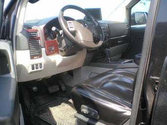 2004 Nissan Armada Photos