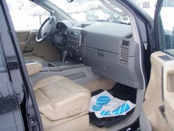 2004 Nissan Armada Photos