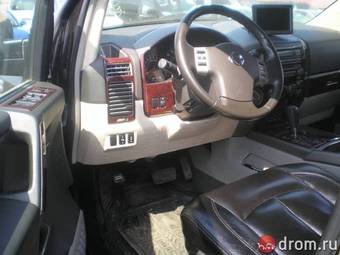 2004 Nissan Armada Photos