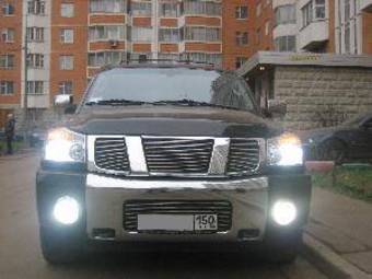 2004 Nissan Armada Pictures