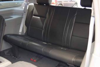 2004 Nissan Armada Pictures