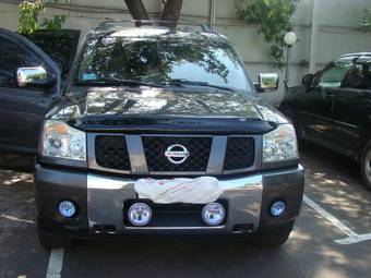 2004 Nissan Armada Photos