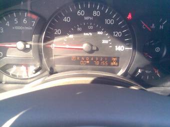 2004 Nissan Armada Pictures