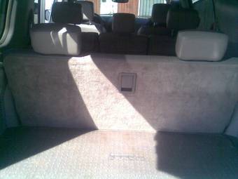 2004 Nissan Armada Photos