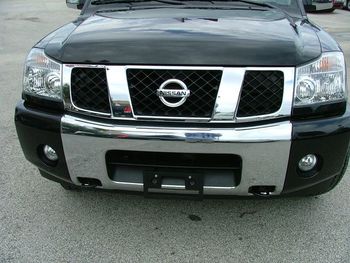 2005 Nissan Armada Pictures