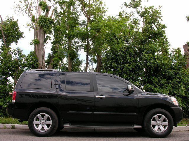 2005 Nissan Armada Pictures