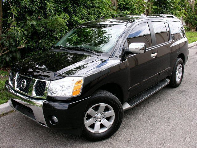 2005 Nissan Armada Photos