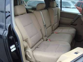 2005 Nissan Armada Pictures