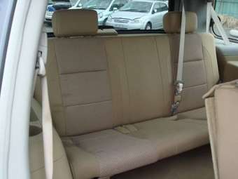 2005 Nissan Armada Photos
