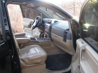 2005 Nissan Armada Images