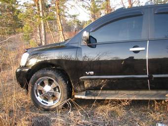 2005 Nissan Armada Images