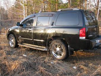 2005 Nissan Armada Pictures