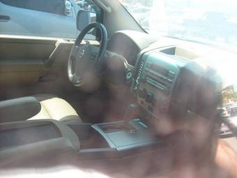 2005 Nissan Armada Pictures