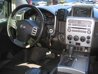 2006 Nissan Armada Pictures