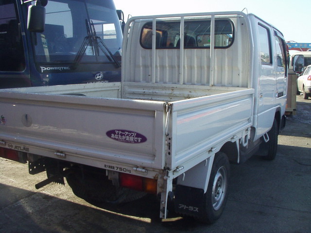 1998 Nissan Atlas Photos