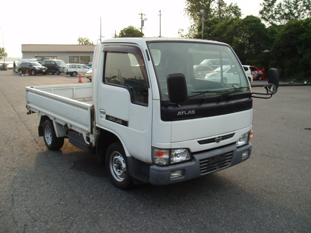 1999 Nissan Atlas Images
