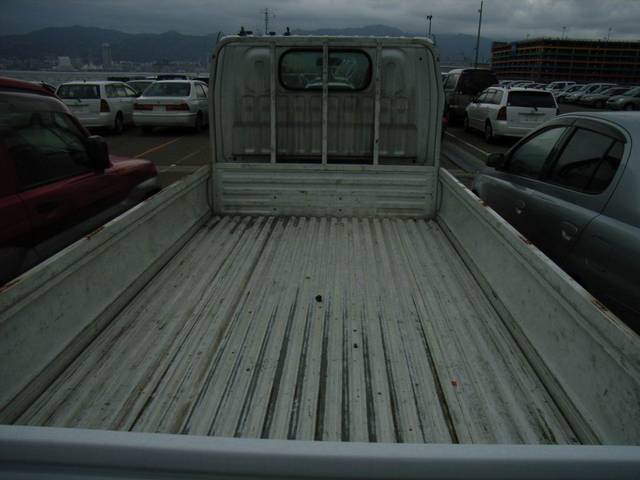 2000 Nissan Atlas