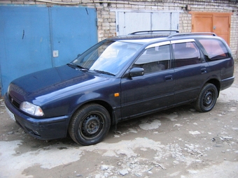 1991 Nissan Avenir