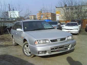 1998 Nissan Avenir