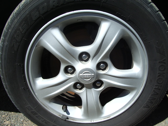 1998 Nissan Avenir Photos