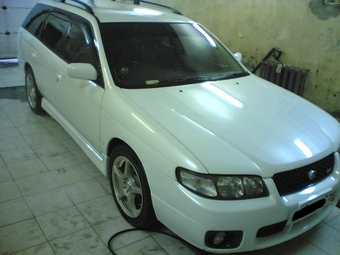 1999 Nissan Avenir