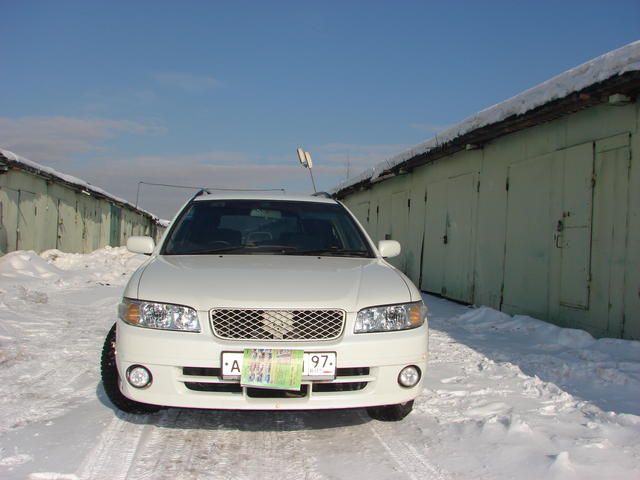 1999 Nissan Avenir