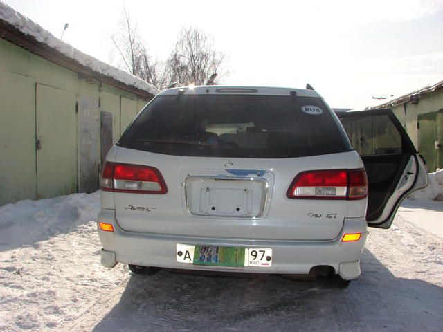 1999 Nissan Avenir