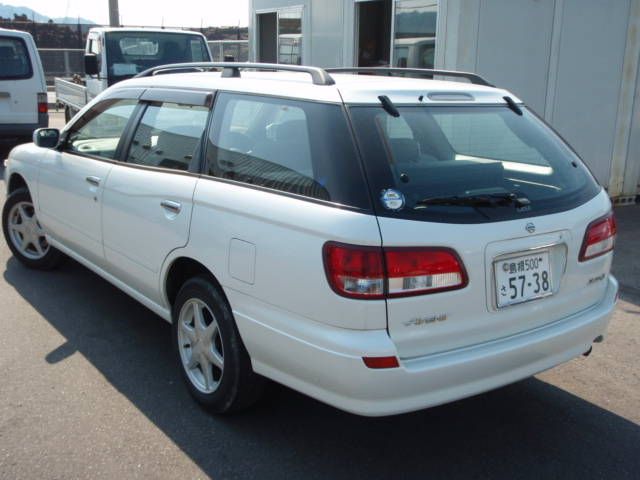 1999 Nissan Avenir