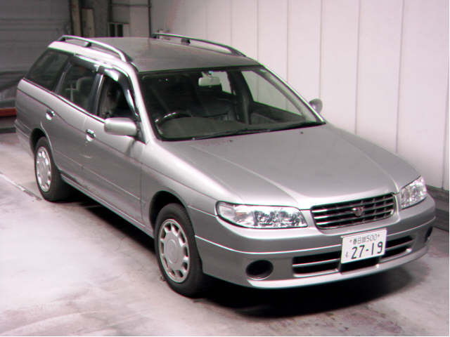 1999 Nissan Avenir