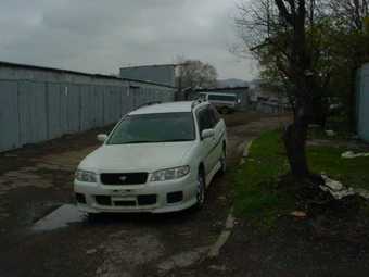 1999 Nissan Avenir Photos