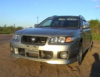 1999 Nissan Avenir Pics