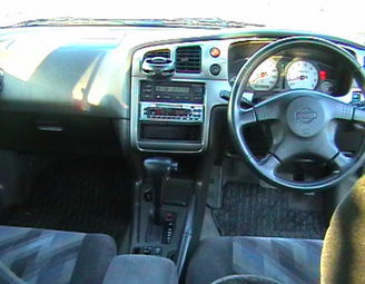 1999 Nissan Avenir Pictures