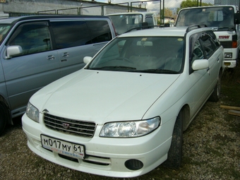 1999 Nissan Avenir
