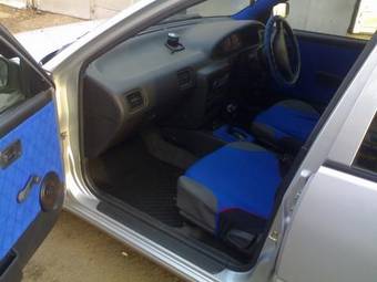 1999 Nissan Avenir Pictures