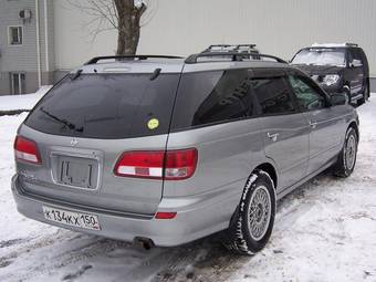1999 Nissan Avenir Pictures