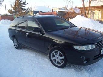 1999 Nissan Avenir Photos