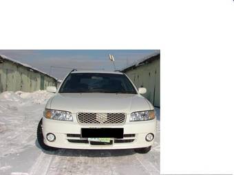 1999 Nissan Avenir Photos