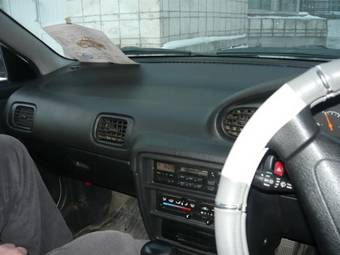 1999 Nissan Avenir Images